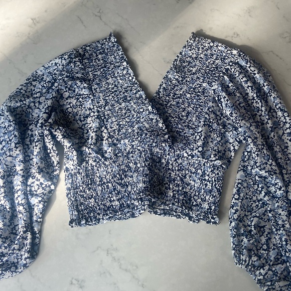 Abercrombie and Fitch blouse. Size M. - Picture 1 of 4